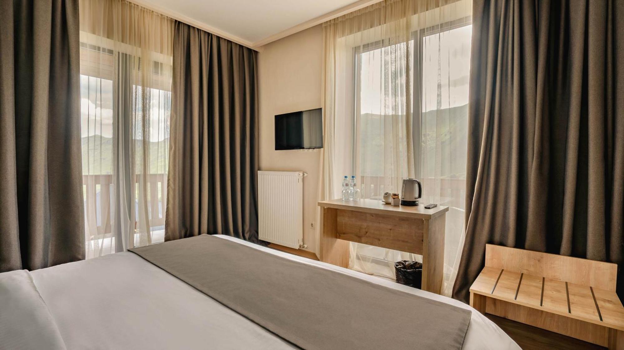 Gudauri Inn Bilik gambar A room at the hotel